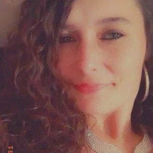 Meet your Posher, Holly